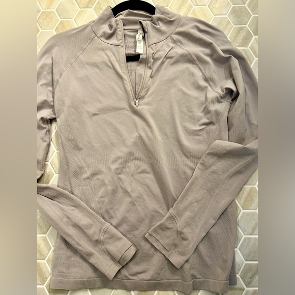 Athleta Quarter Zip Pull Over Grey - Picture 2 of 5